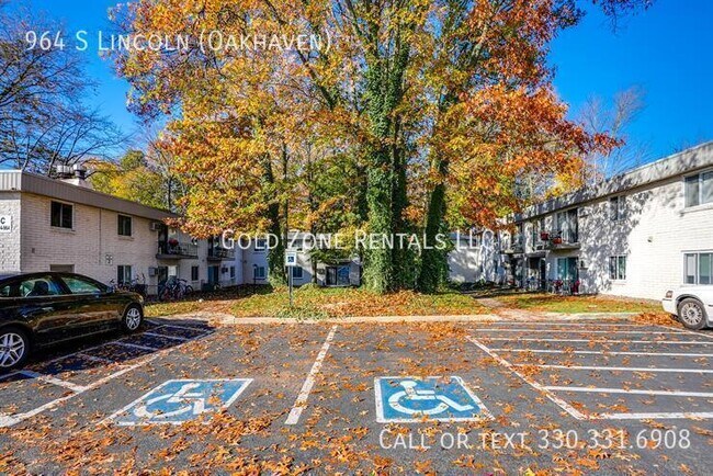 Building Photo - 964 S Lincoln St