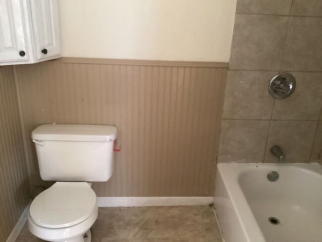 Building Photo - 3 bedroom Single Family ( Harambee )