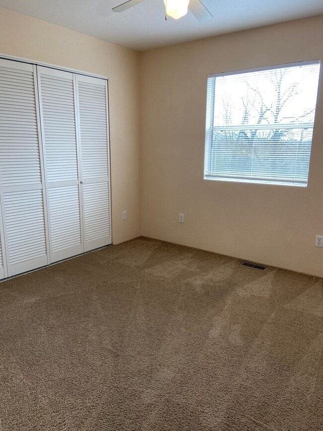 Building Photo - Apartment in Branson East, Kirbyville