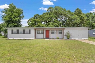 Building Photo - 8 Goodman Ln