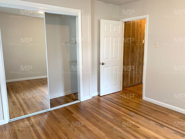 Building Photo - 1808 Remington St