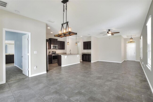 Building Photo - 1900 Wind Meadows Dr