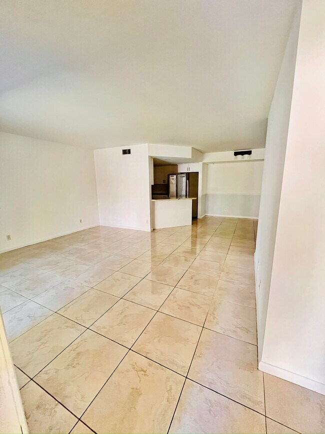 Building Photo - 6520 Chasewood Dr