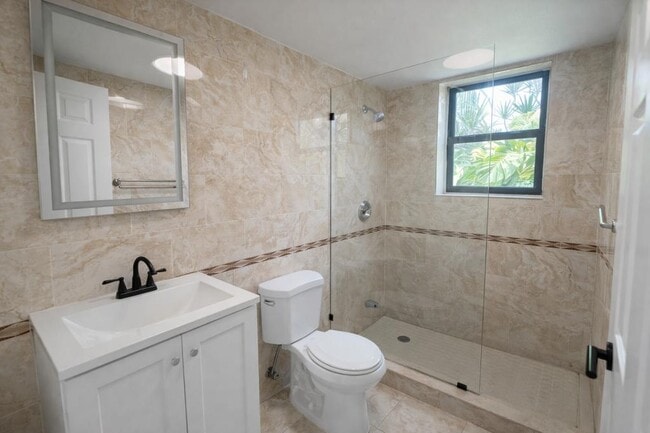 Building Photo - 445 SW 3rd St