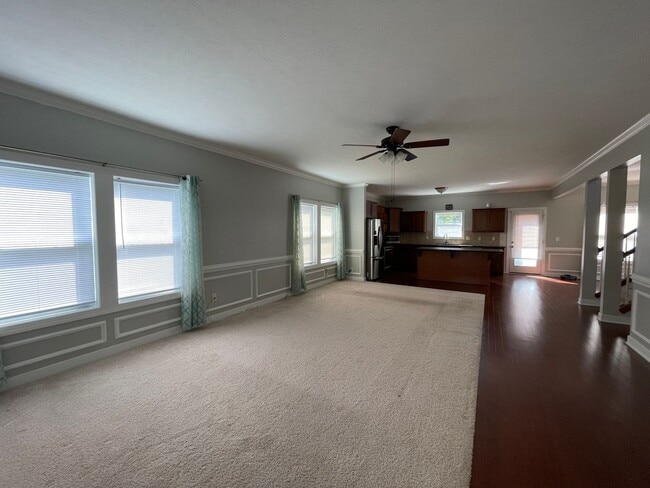 Building Photo - Four Bedroom Home in Kalamazoo