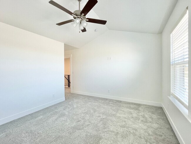 Building Photo - 4411 W Monument Peak Dr