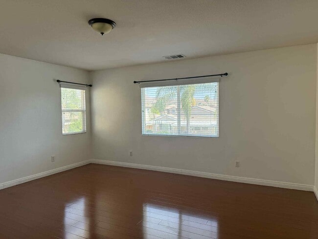 Building Photo - 27647 Rosemont Ct