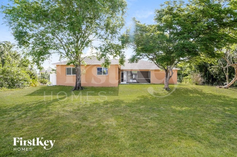 Building Photo - 713 McKinley Ave