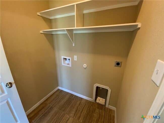 Building Photo - 707 Dunford Dr