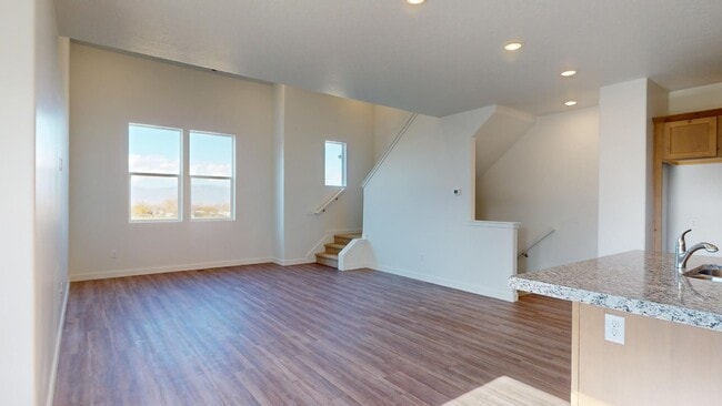 Building Photo - Modern Townhome Living in Tooele
