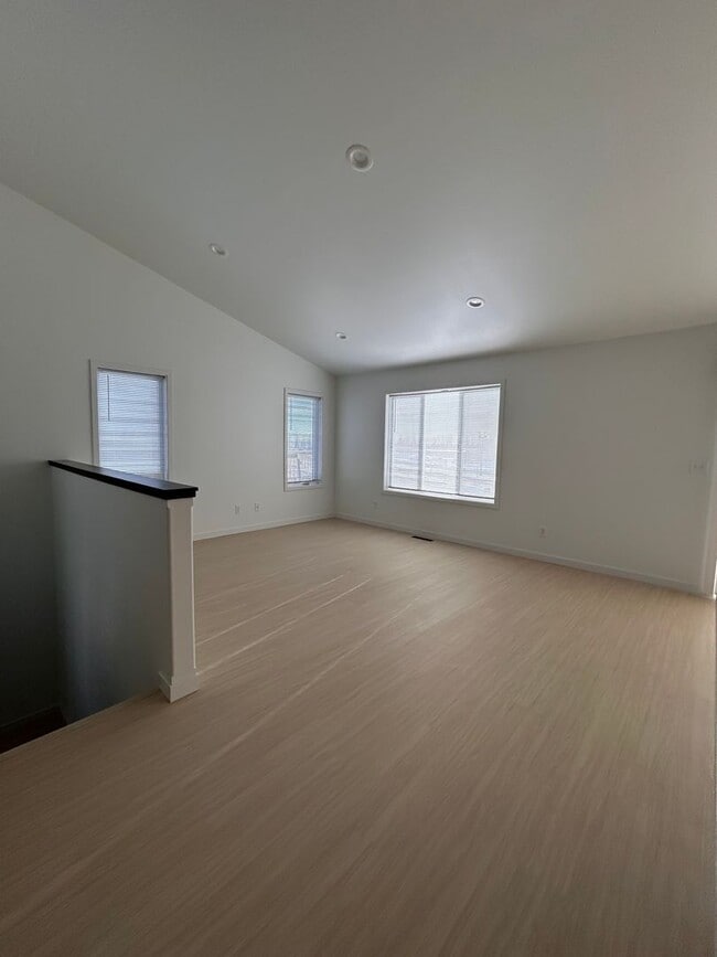 Building Photo - The Wilds Townhomes
