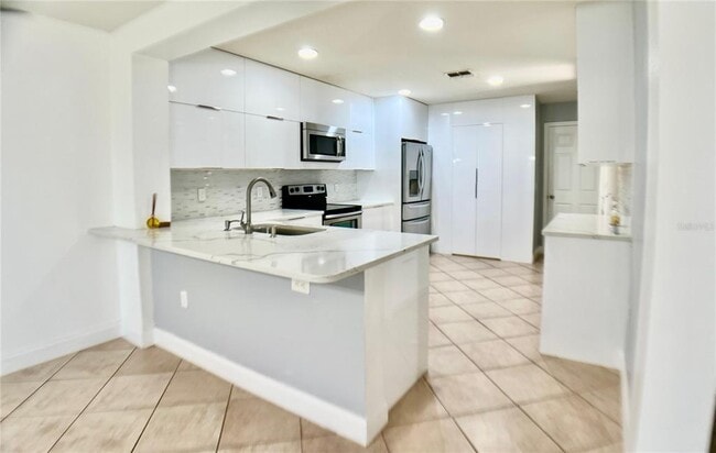 Building Photo - 1053 Chalcedony St