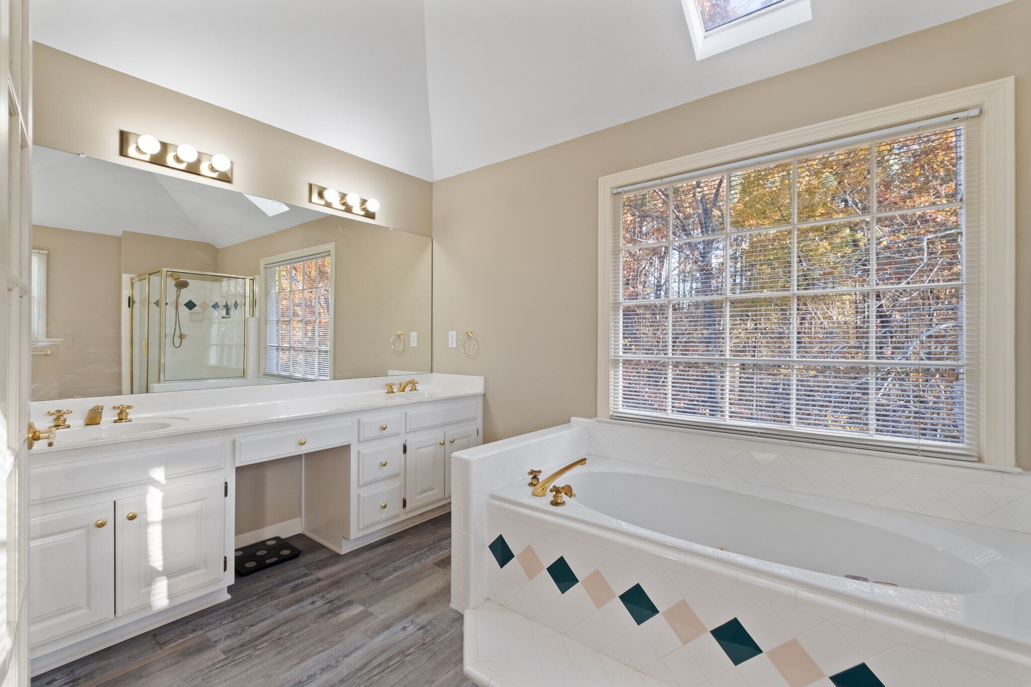 Building Photo - 2293 Camden Dr SW