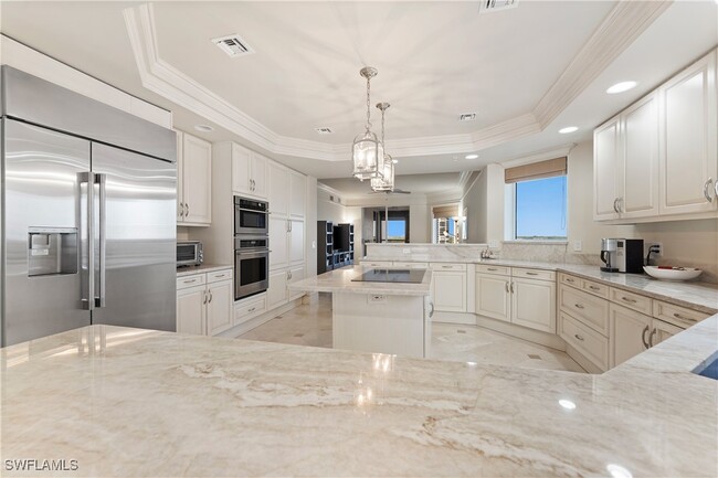 Building Photo - 8473 Bay Colony Dr