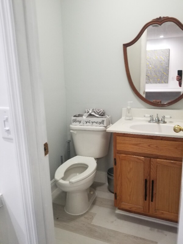 Building Photo - 1585 Maxwell Ln