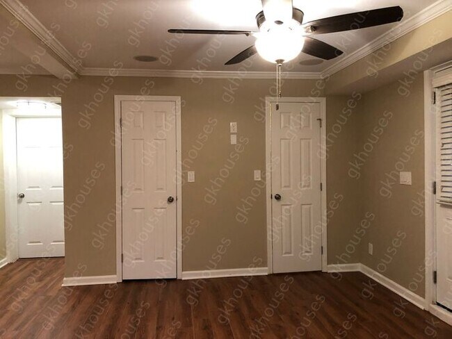 Building Photo - 2570 Northside Dr NW