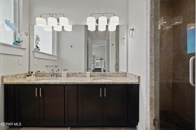 Building Photo - 13012 Birds View Cir