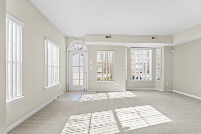 Building Photo - Towne Center Flats - 45514 Revere Dr.