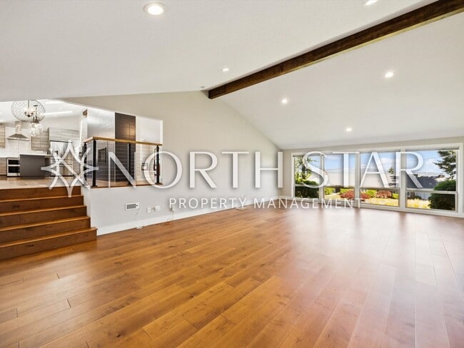 Building Photo - 860 S Skyland Dr