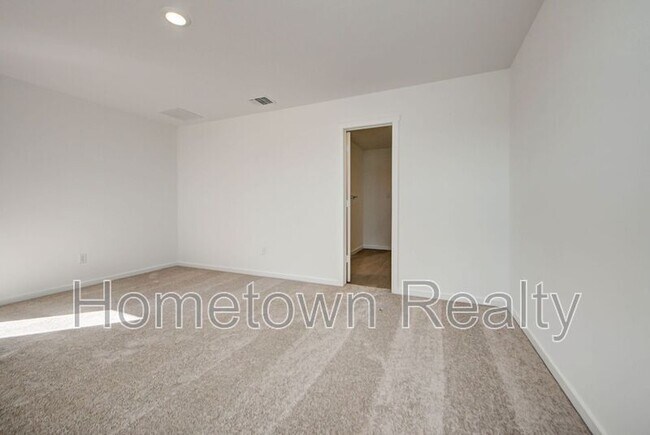 Building Photo - 9729 NW 124th St