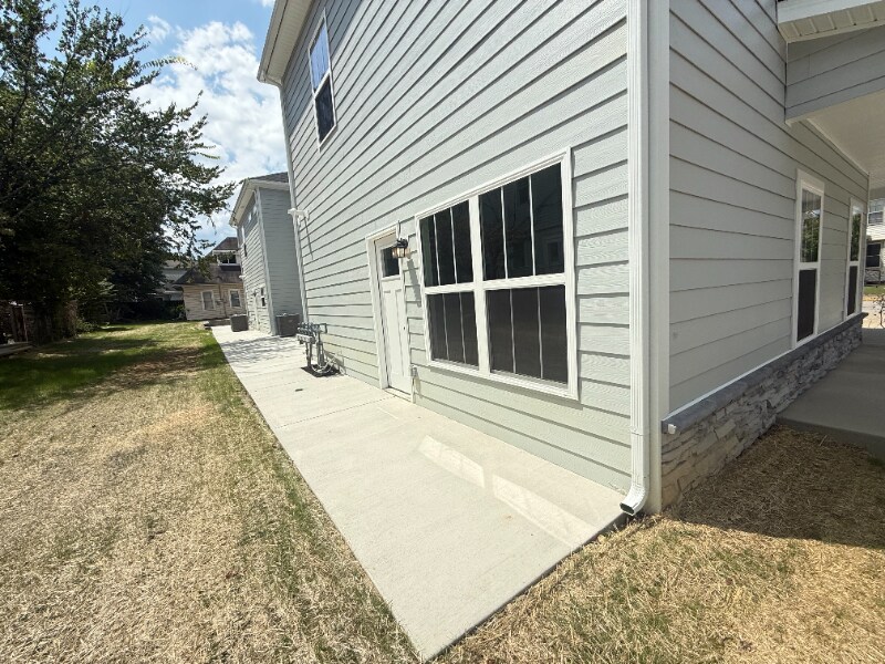 Building Photo - 717 Vincennes St