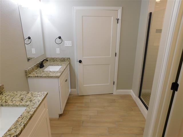 Building Photo - 704 E Jefferson St