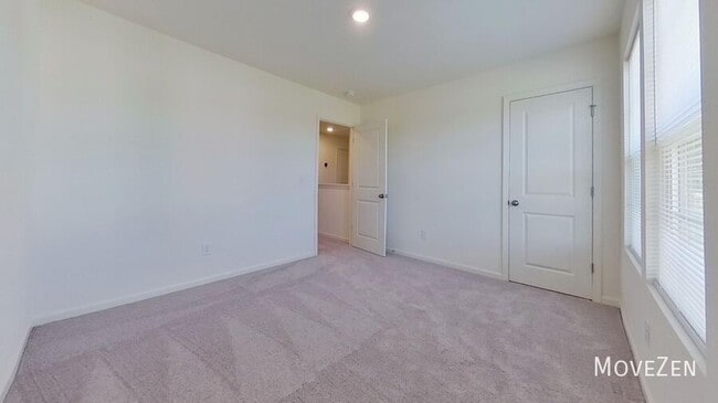 Building Photo - 813 Smokey Ridge Rd