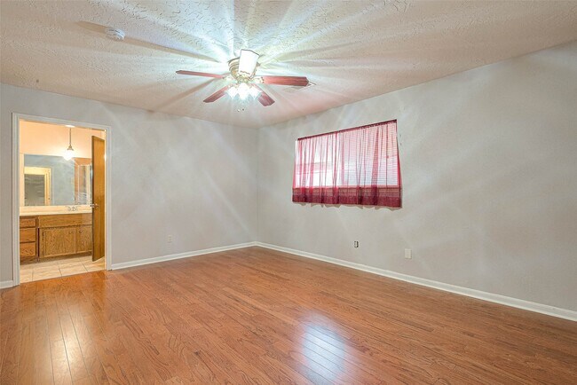 Building Photo - 8706 Tavistock Dr