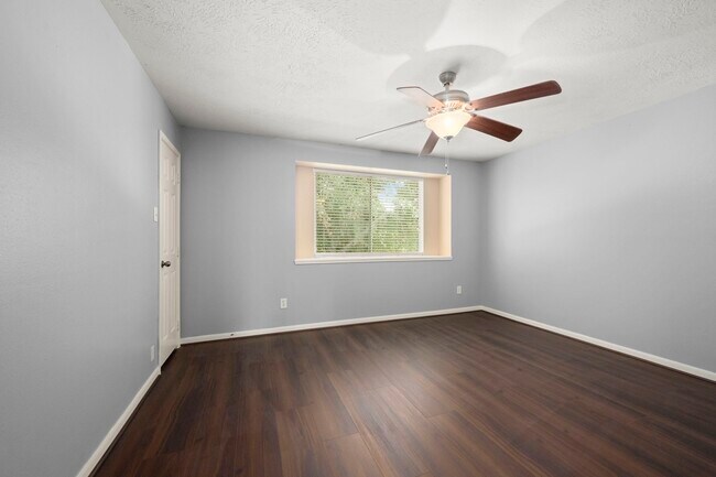 Building Photo - 8723 Creek Willow Dr