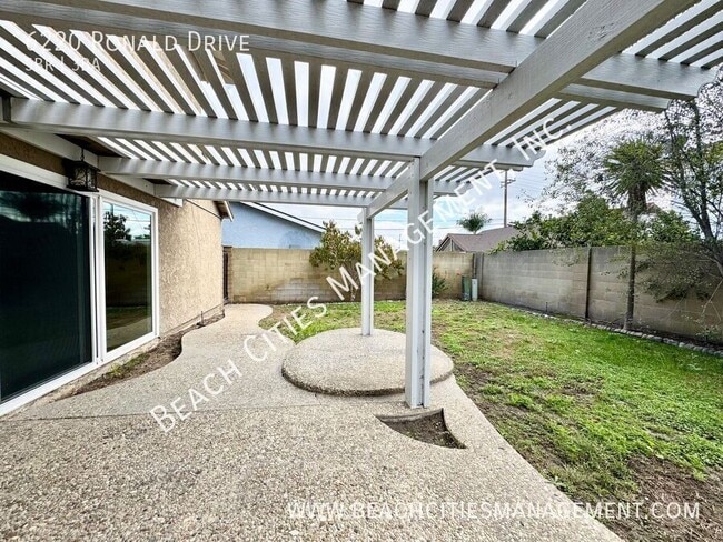 Building Photo - 6220 Ronald Dr