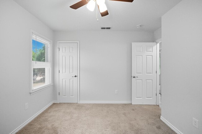 Building Photo - 4518 Edgemont Dr
