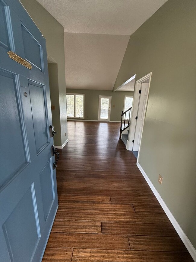 Building Photo - Carolina Lakes