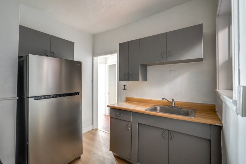 Building Photo - 2828 S Moreland Blvd