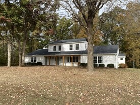 Building Photo - 347 Pilot Ridge Dr