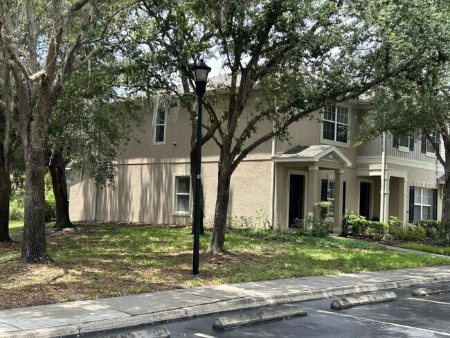 Building Photo - 15835 Fishhawk Falls Dr