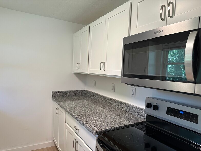 Kitchen - 33 Oakley Dogwood Dr