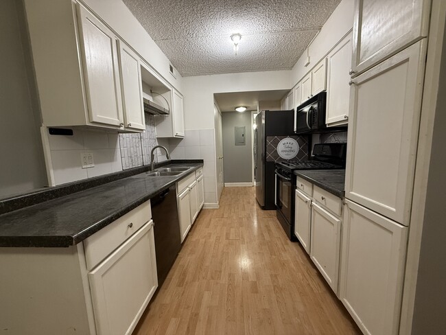 Building Photo - 259 Stoneybrook Ln