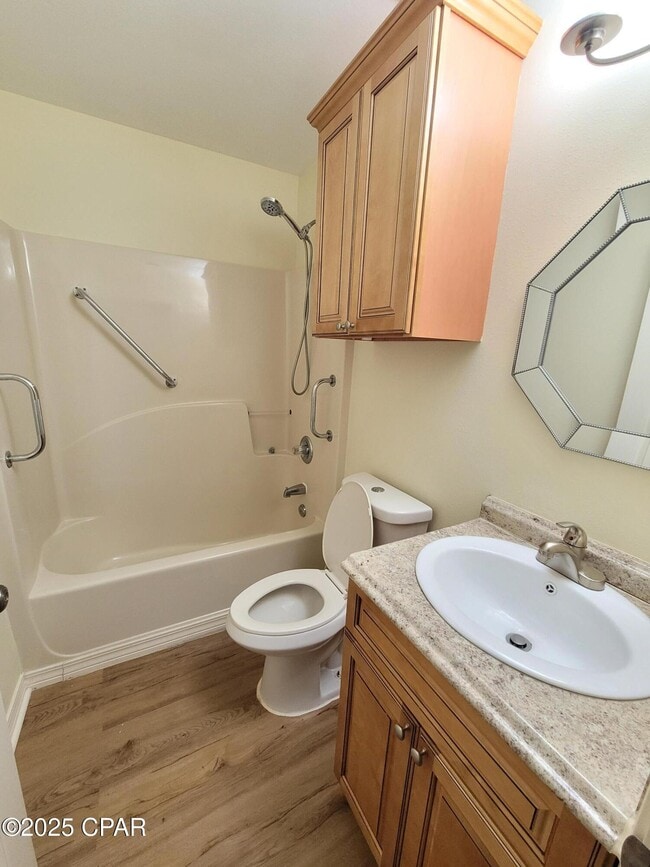 Building Photo - 3225 Azalea Cir