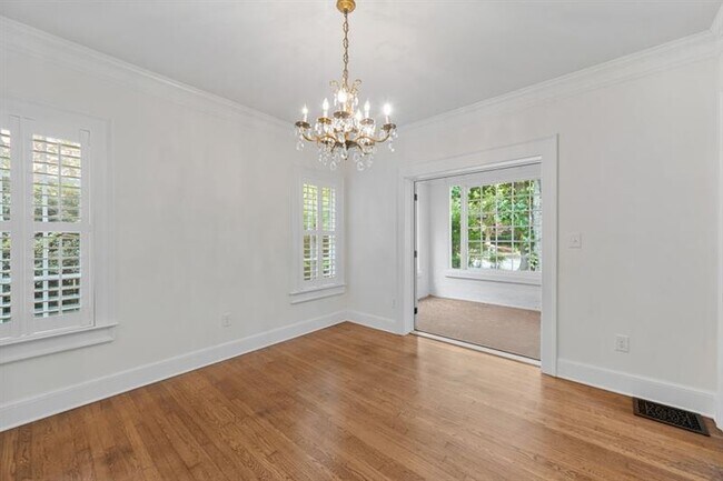 Building Photo - 251 Bolling Rd NE