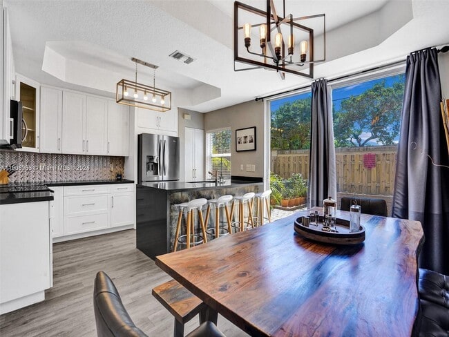 Building Photo - 5922 Siena Ln