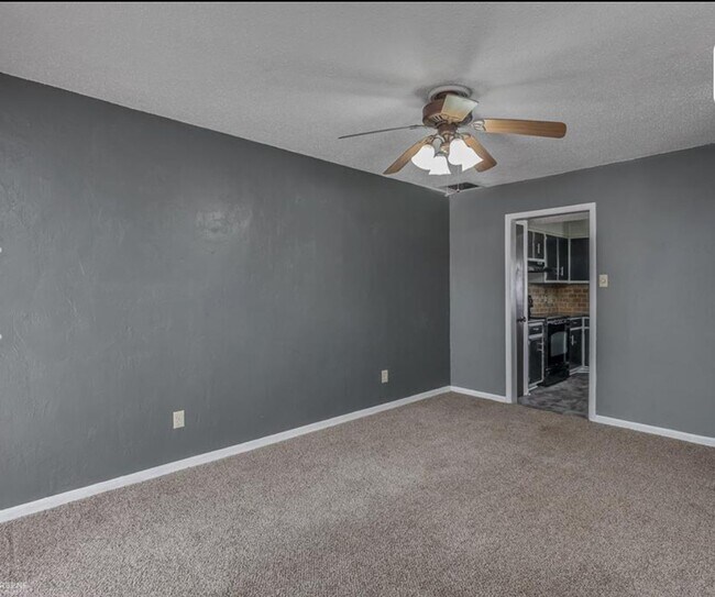 Building Photo - ** 2 BED/1.5 BATH CANDO IN NORTH SHREVEPORT **