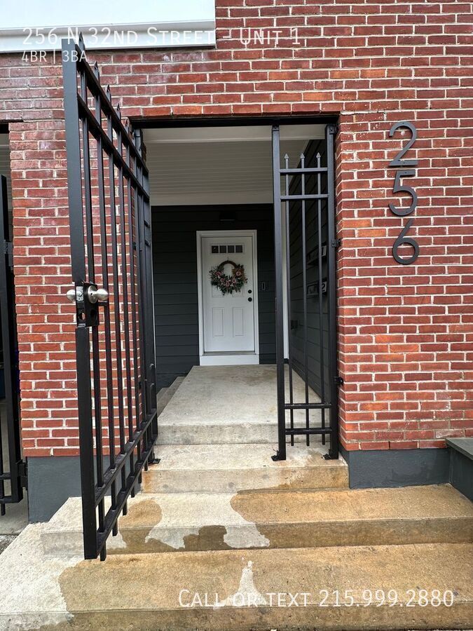 Building Photo - 256 N 32nd St