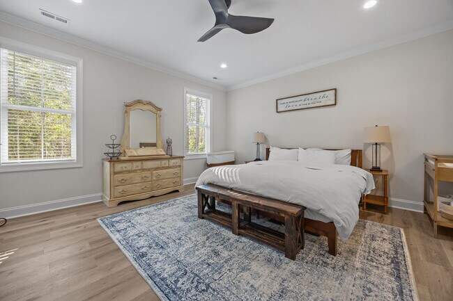 Building Photo - 346 Gun Club Dr