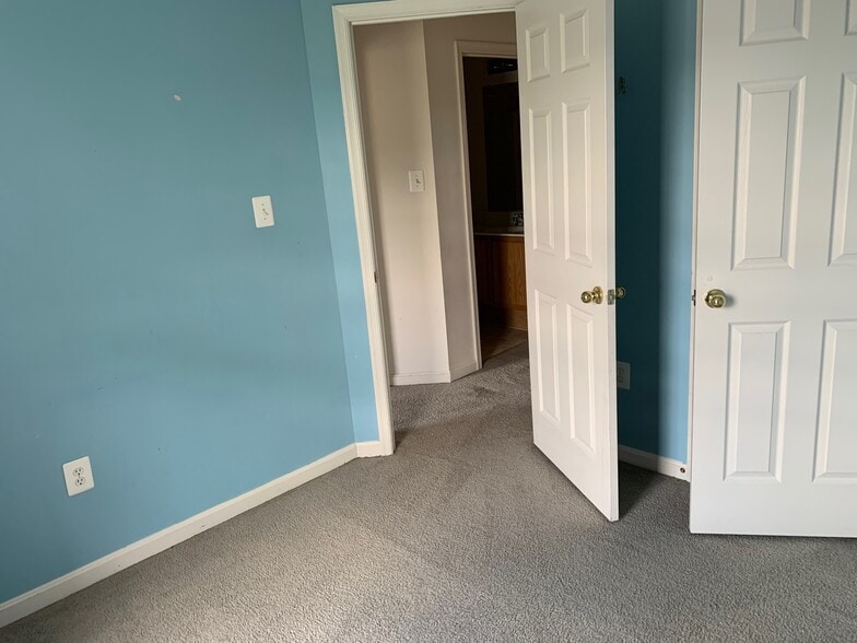 Building Photo - 2589 Carrington Way