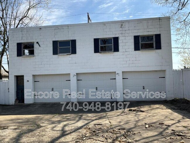 Building Photo - 486 Hudson Ave