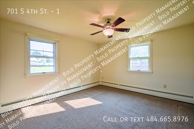 Building Photo - 701 S 4th St