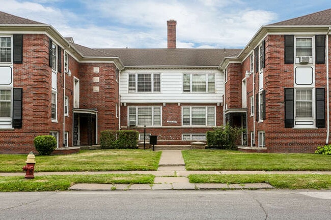 Building Photo - 255 Merton Rd