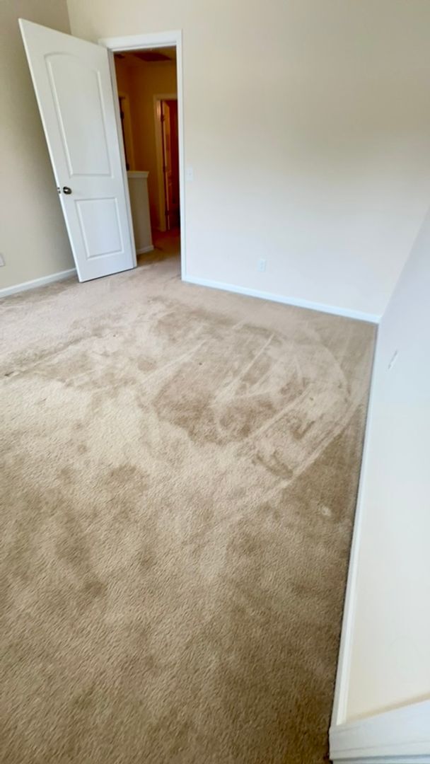 Building Photo - Experience the perfect blend of comfort & modern living in this beautiful home located in Northea...