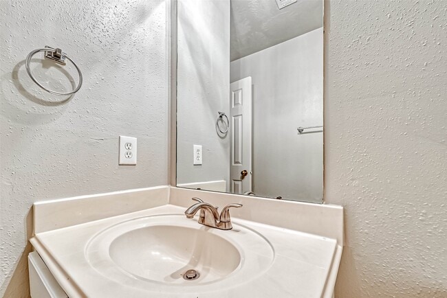 Building Photo - 758 Brushy Glen Dr