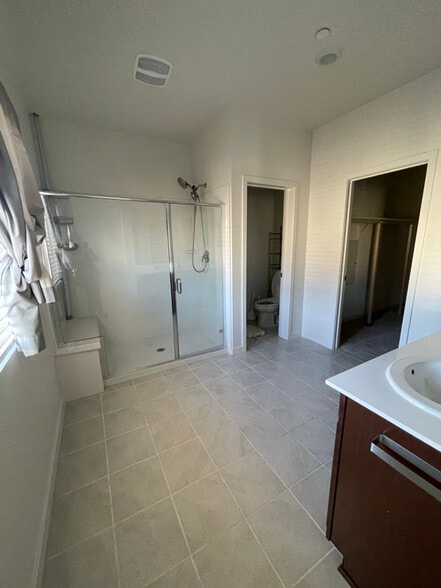 Building Photo - 1070 John Hopkins Ct